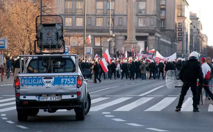 You are currently viewing Broń soniczna LRAD (Long Range Acoustic Device)