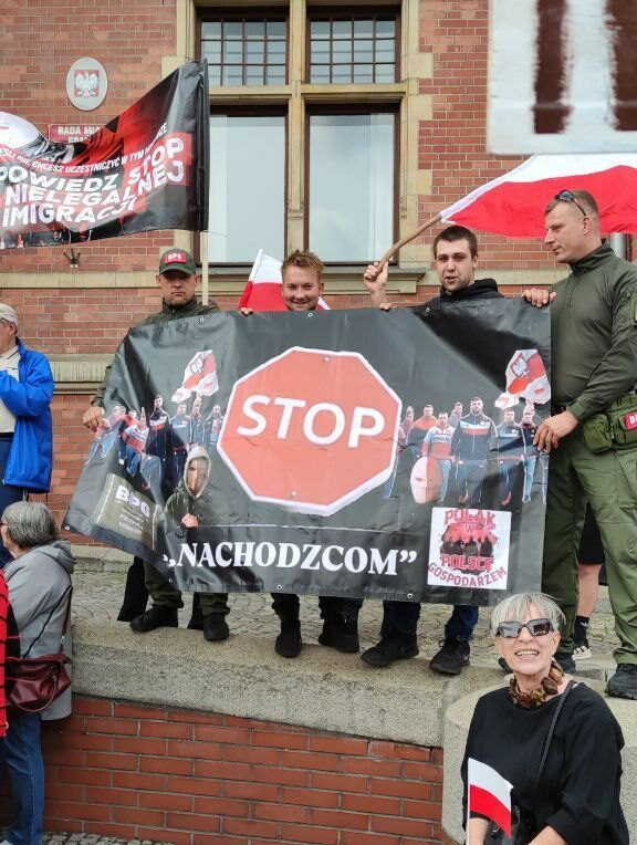 Read more about the article Stop nachodźcom